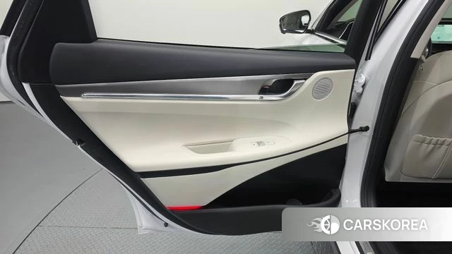 Hyundai The New Grandeur IG Hybrid id 4428780 из Кореи 17