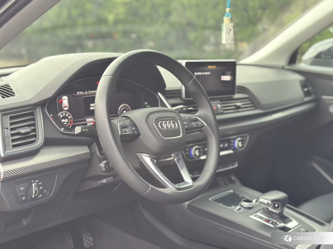 Audi Q5L id 4441311 из Китая 17