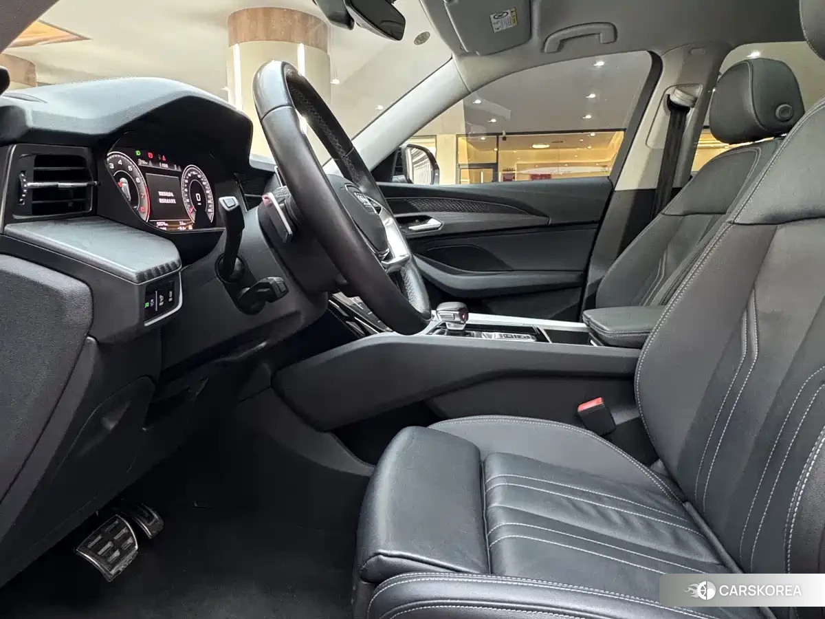 Audi Q6 id 4622610 из Китая 17