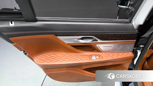 BMW 7 Series (G11) id 4383965 из Кореи 17