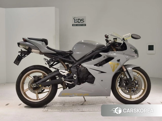 Проданный Triumph DAYTONA 675 2012 из Японии, фото 2