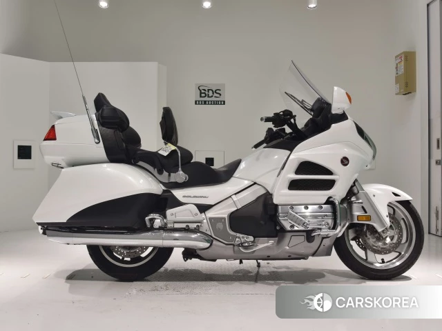 Проданный Honda GL1800 2016 из Японии