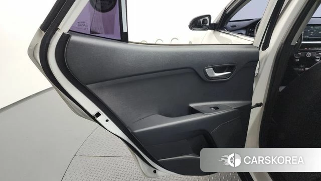 Kia Stonic id 4459313 из Кореи 17