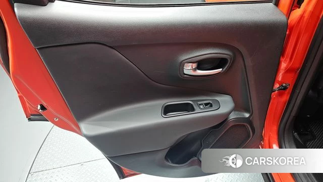 Jeep Renegade id 4609400 из Кореи 17