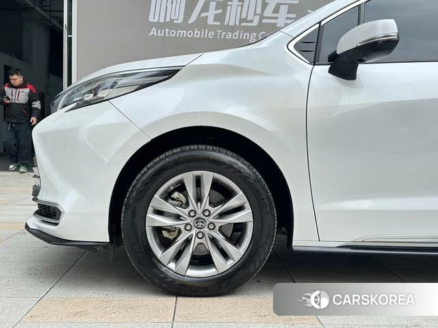 Toyota Saina id 4314773 из Китая 17
