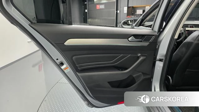 Volkswagen Passat GT (B8) id 4293913 из Кореи 17