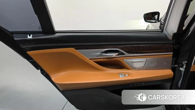 BMW 7 Series (G11) id 4856240 из Кореи 17