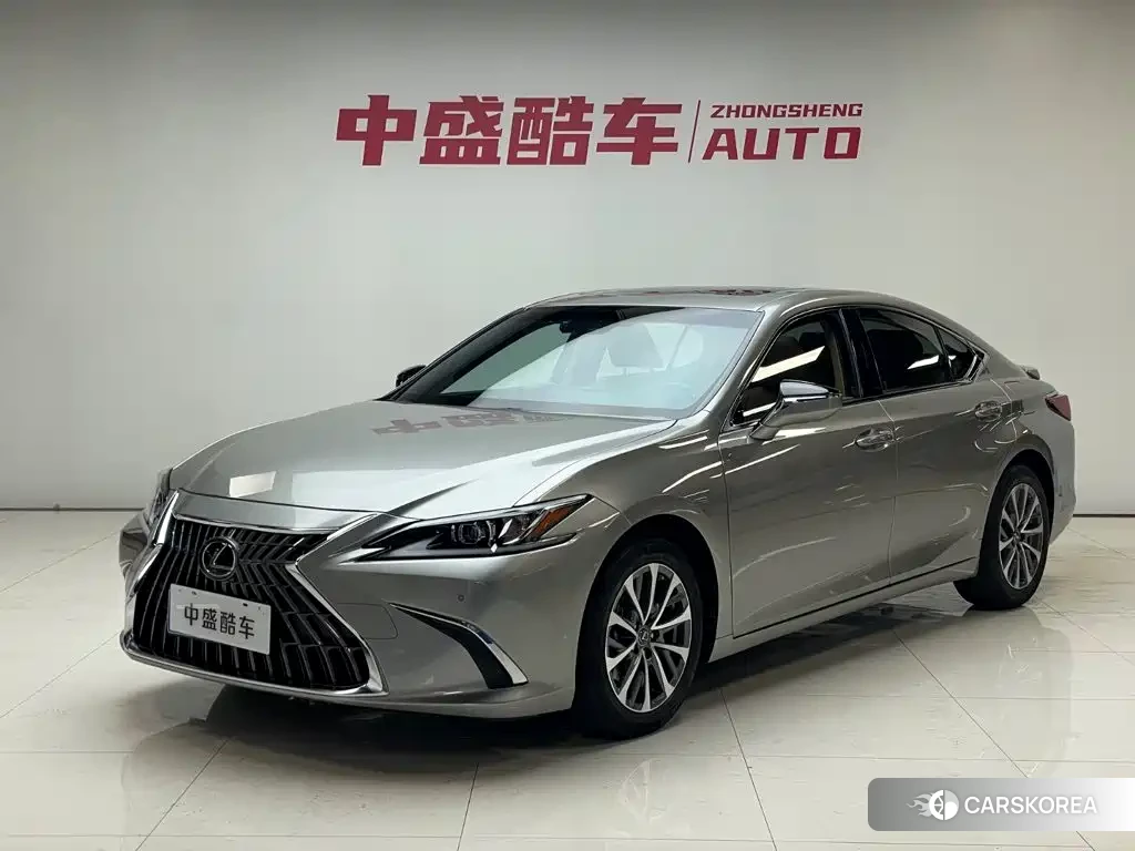 Lexus ES id 4629602 из Китая 17