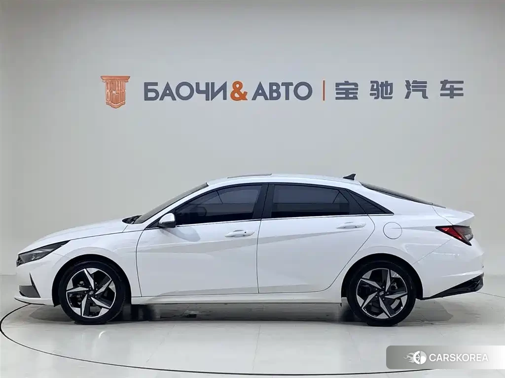 Hyundai Elantra id 4545985 из Китая 17