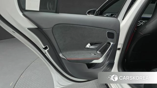 Mercedes-Benz A-Class W177 id 4617456 из Кореи 17