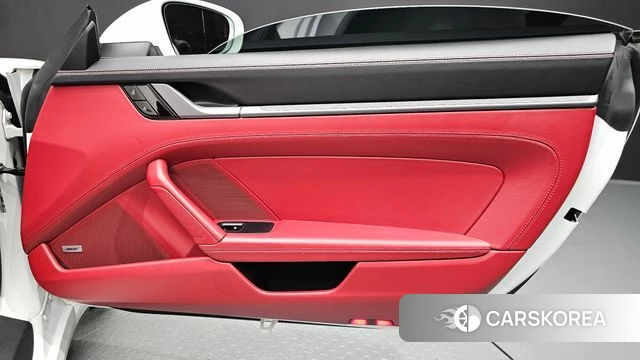 Porsche 911(992) id 4666814 из Кореи 17