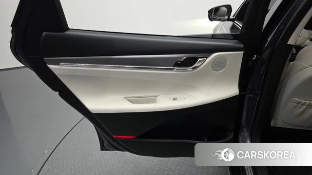 Hyundai The New Grandeur IG id 4550101 из Кореи 17