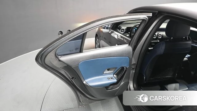 Mercedes-Benz A-Class W177 id 4187940 из Кореи 17