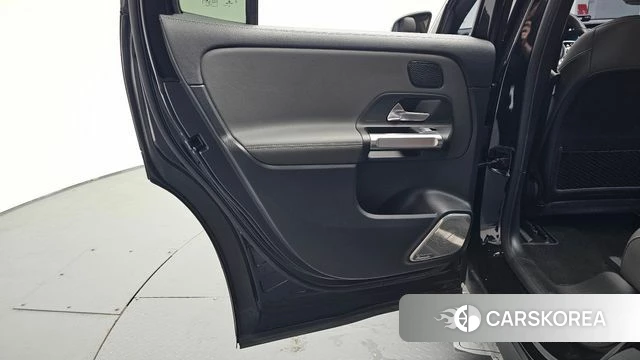 Mercedes-Benz EQB X243 id 4230576 из Кореи 17