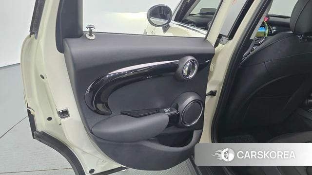Mini Cooper S id 4519556 из Кореи 17