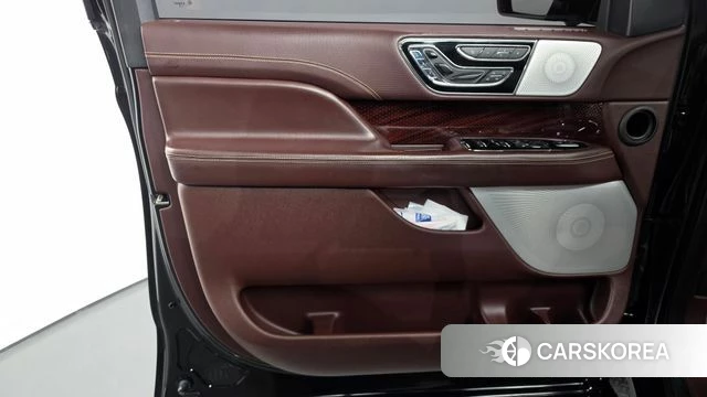 Lincoln Navigator 4th generation id 4284563 из Кореи 17