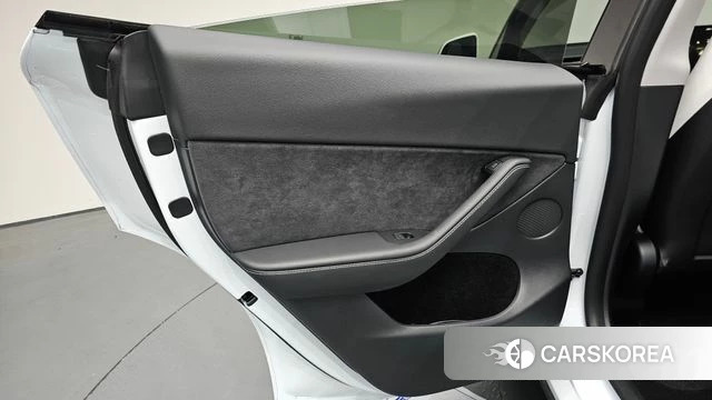 Tesla Model Y id 4691303 из Кореи 17
