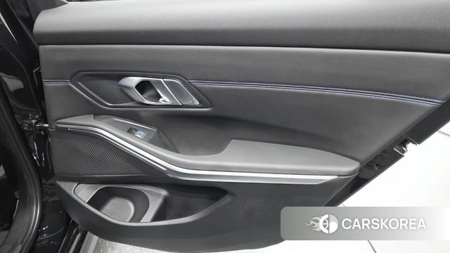 BMW 3 Series (G20) id 4854951 из Кореи 17