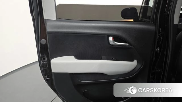 Kia The New Kia Ray EV id 4767797 из Кореи 17