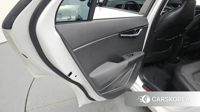 Kia Di Ol Nu Niro id 4361231 из Кореи 17