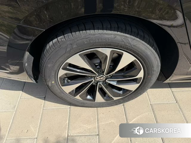 Volkswagen Passat id 4301472 из Китая 17