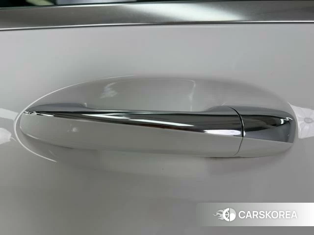 Mercedes-Benz Class C id 4255764 из Китая 17