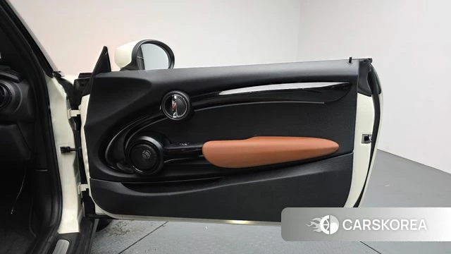 Mini Cooper S Convertible id 4750388 из Кореи 17