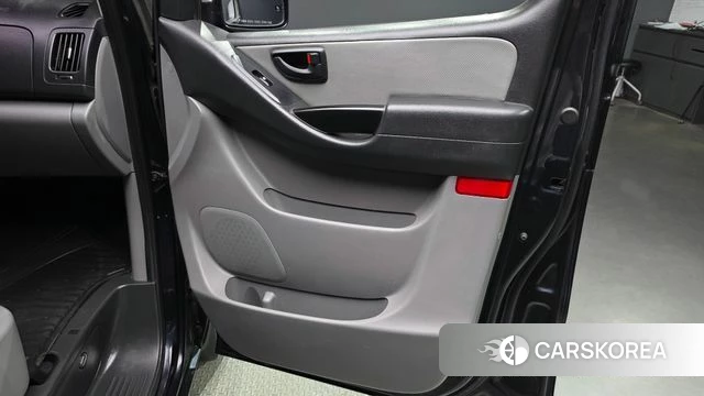 Hyundai The New Grand Starex id 4304674 из Кореи 17