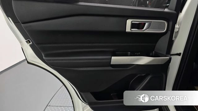 Ford Explorer 6th Generation id 4501684 из Кореи 17