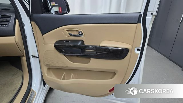 Kia The New Carnival id 4397592 из Кореи 17