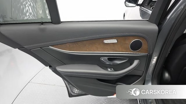 Mercedes-Benz E-Class W213 id 4871635 из Кореи 17