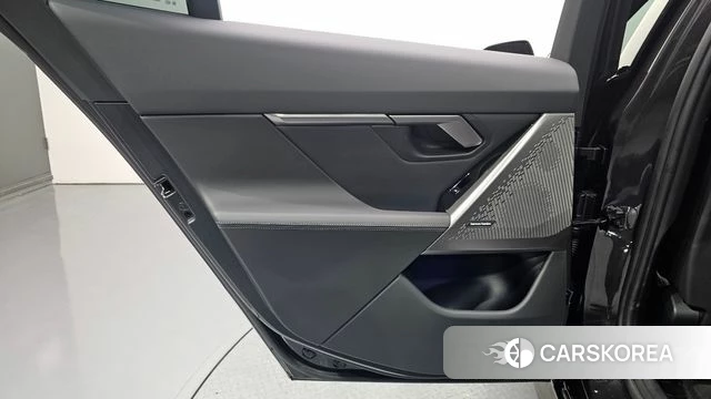 BMW 5 Series (G60) id 4200652 из Кореи 17