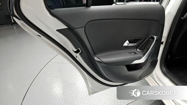Mercedes-Benz A-Class W177 id 4389429 из Кореи 17