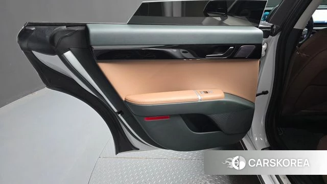Hyundai Grandeur Hybrid (GN7) id 4456334 из Кореи 17