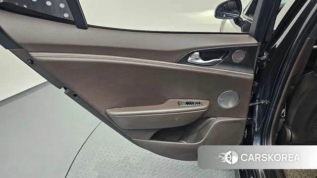 Kia Stinger id 4345667 из Кореи 17