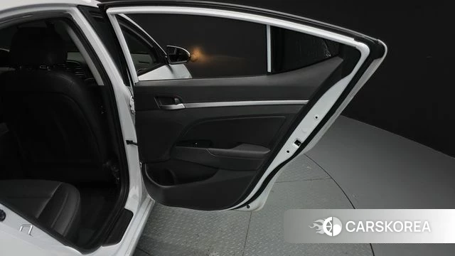 Hyundai The New Avante AD id 4196745 из Кореи 17