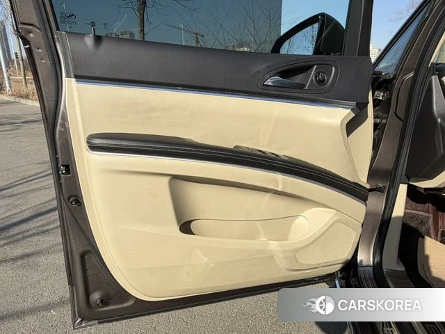 Buick GL8 id 4207952 из Китая 17