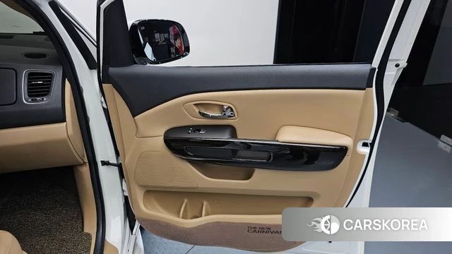 Kia The New Carnival id 4397818 из Кореи 17
