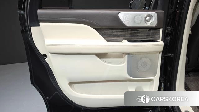 Lincoln Navigator 4th generation id 4759444 из Кореи 17