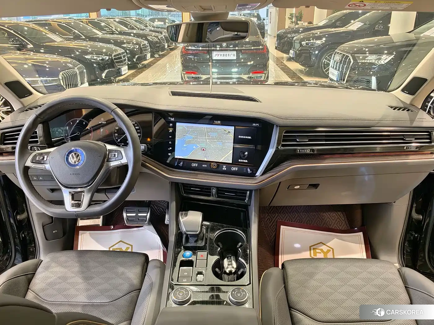 Volkswagen Touareg id 4547632 из Китая 17