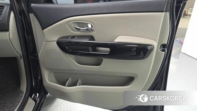 Kia The New Carnival id 4269108 из Кореи 17