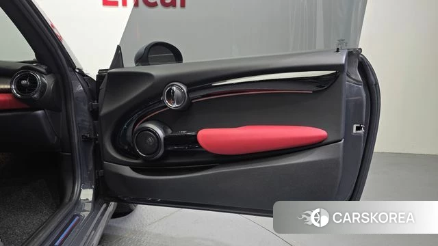 Mini Cooper S id 4491158 из Кореи 17