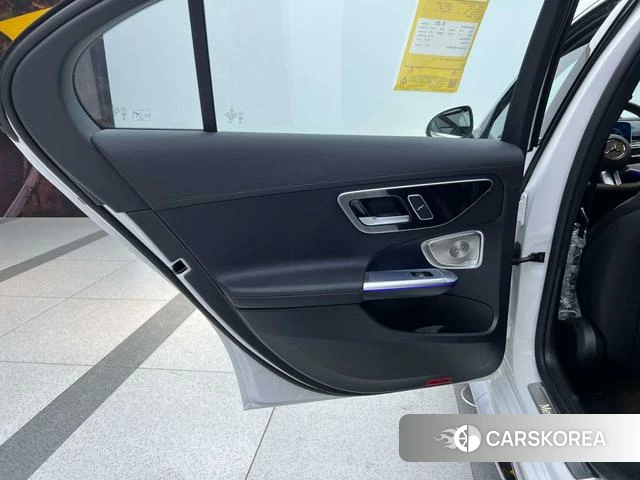 Mercedes-Benz Class C id 4342130 из Китая 17