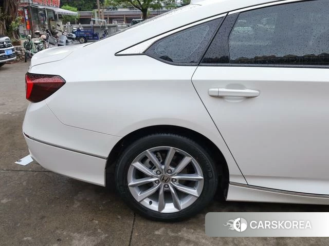 Honda Accord id 4348647 из Китая 17