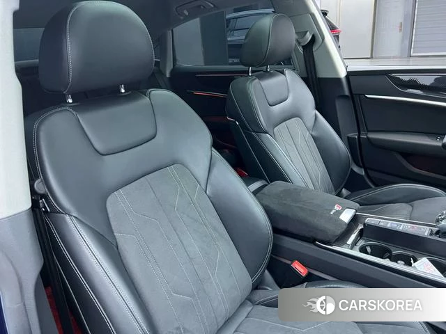 Audi A7L id 4207860 из Китая 17