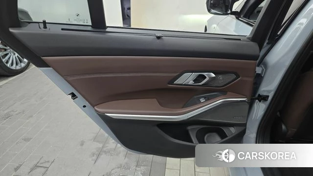 BMW 3 Series (G20) id 4590494 из Кореи 17