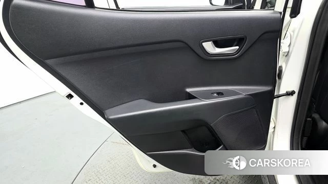 Kia Stonic id 4699043 из Кореи 17