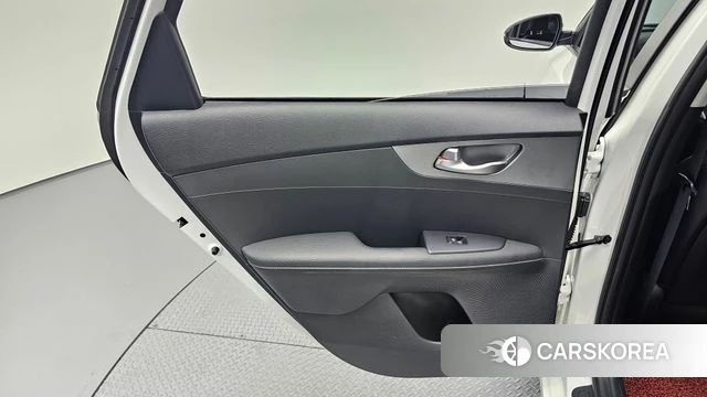 Kia Come New K3 id 4232682 из Кореи 17