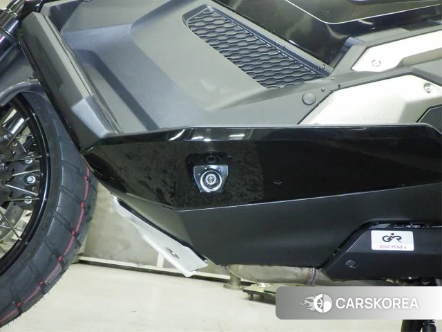 Honda X-ADV 750 id 4229649 из Японии 17