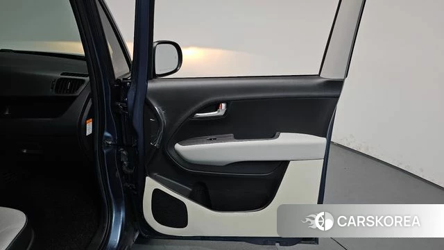 Kia The New Kia Ray EV id 4635484 из Кореи 17